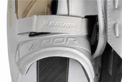 Bauer Vapor Hyperlite2 Senior Goalie Blocker -Hockey Supremacy 1061626 BTH23 GOAL STICKS ELITE SR MTOBLACK catalog front 2a83f12d d046 4037 b793 2ab4fef2b2e1
